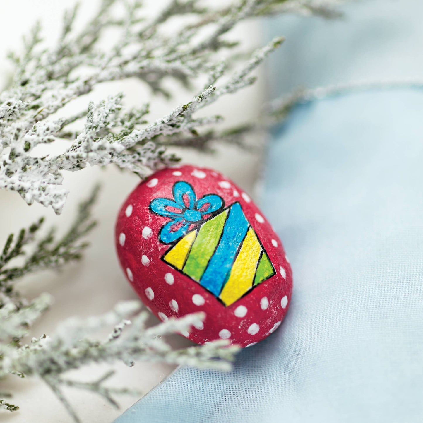 Holiday Hide & Seek Rock Painting Craft Kit | Faber-Castell
