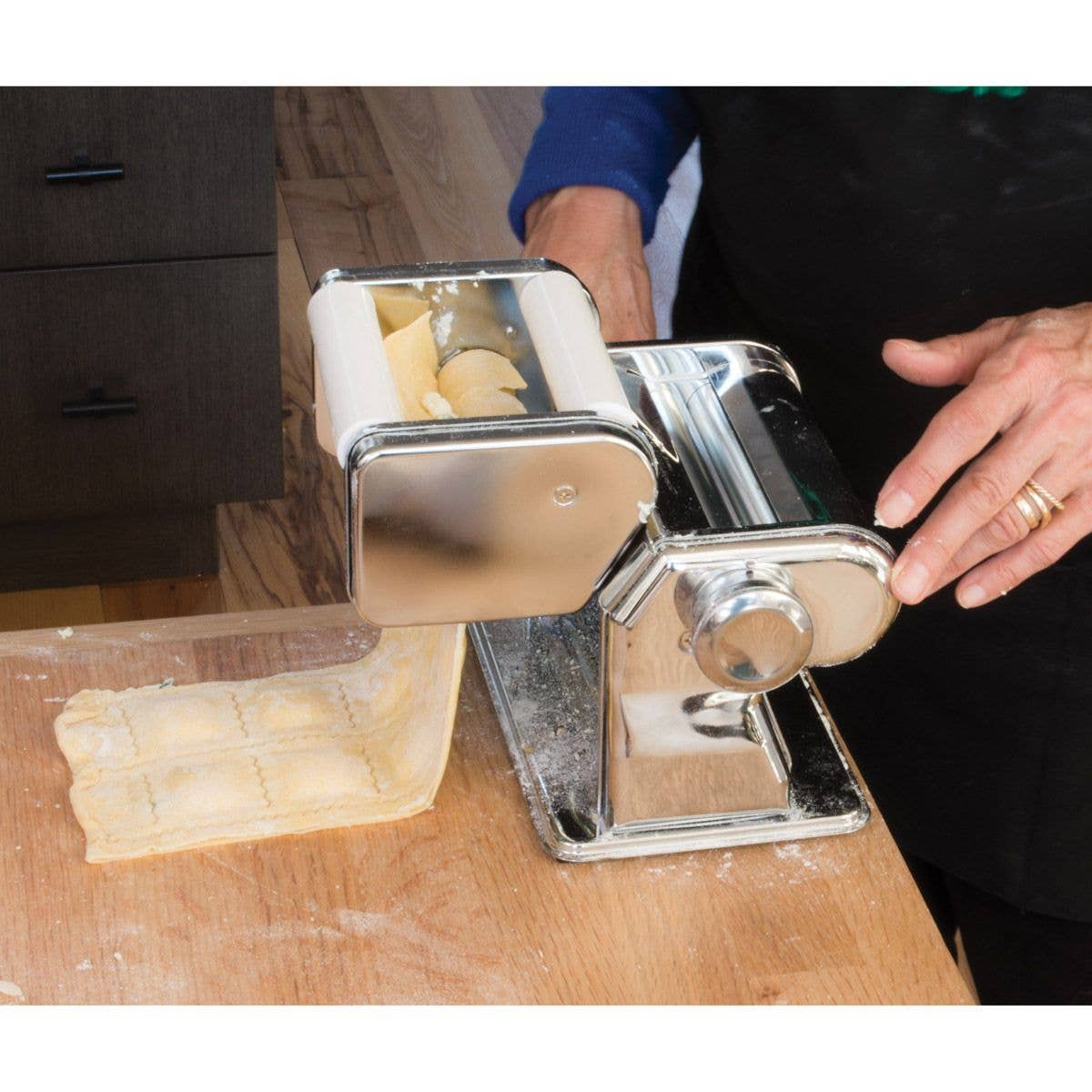 Fante's Great Aunt Gina Pasta Machine | HIC Kitchen