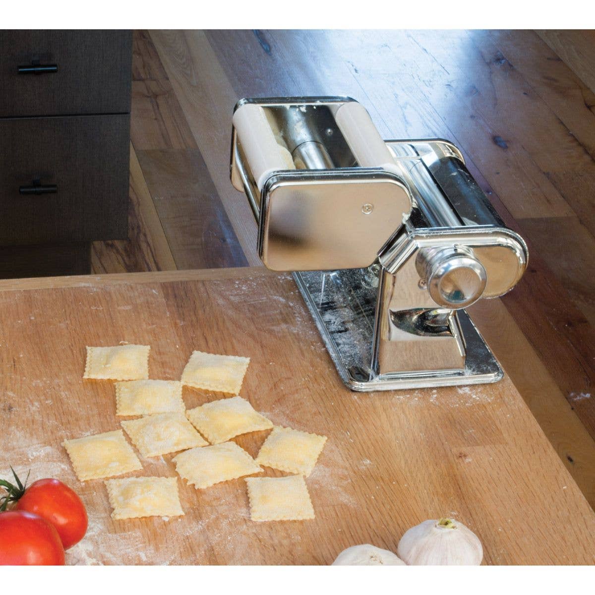 Fante's Great Aunt Gina Pasta Machine | HIC Kitchen