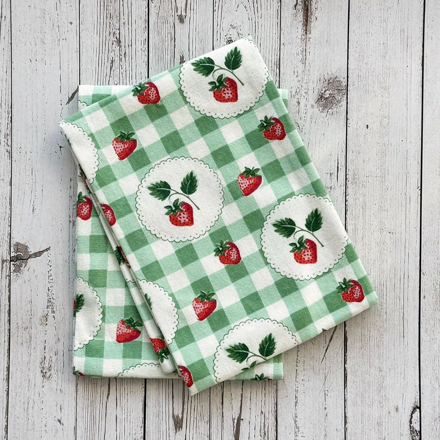 Strawberry Gingham Printed Towel Set | Mahogany