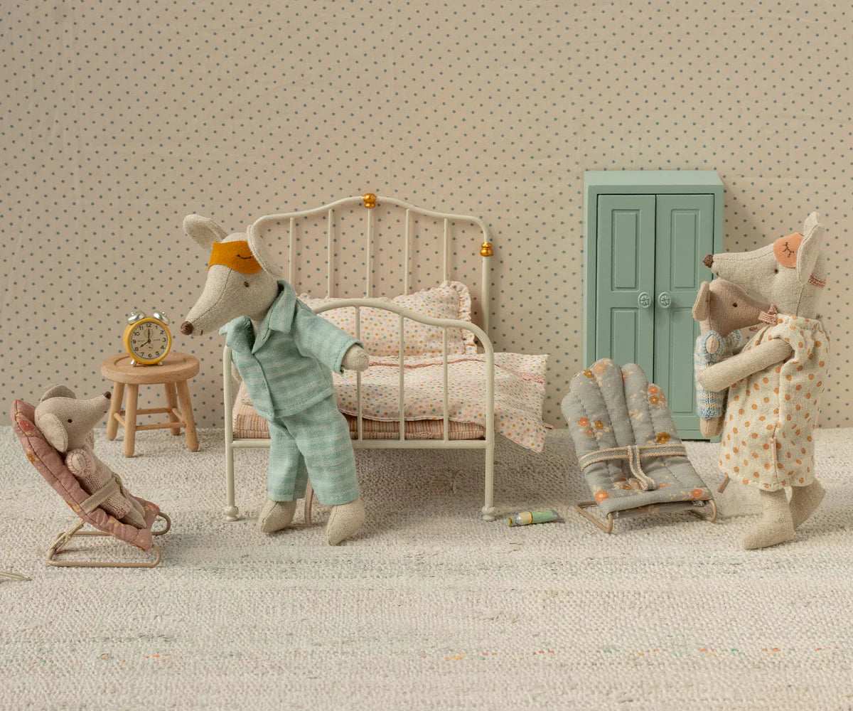 Vintage Single Bed, Mouse- Mint | Maileg