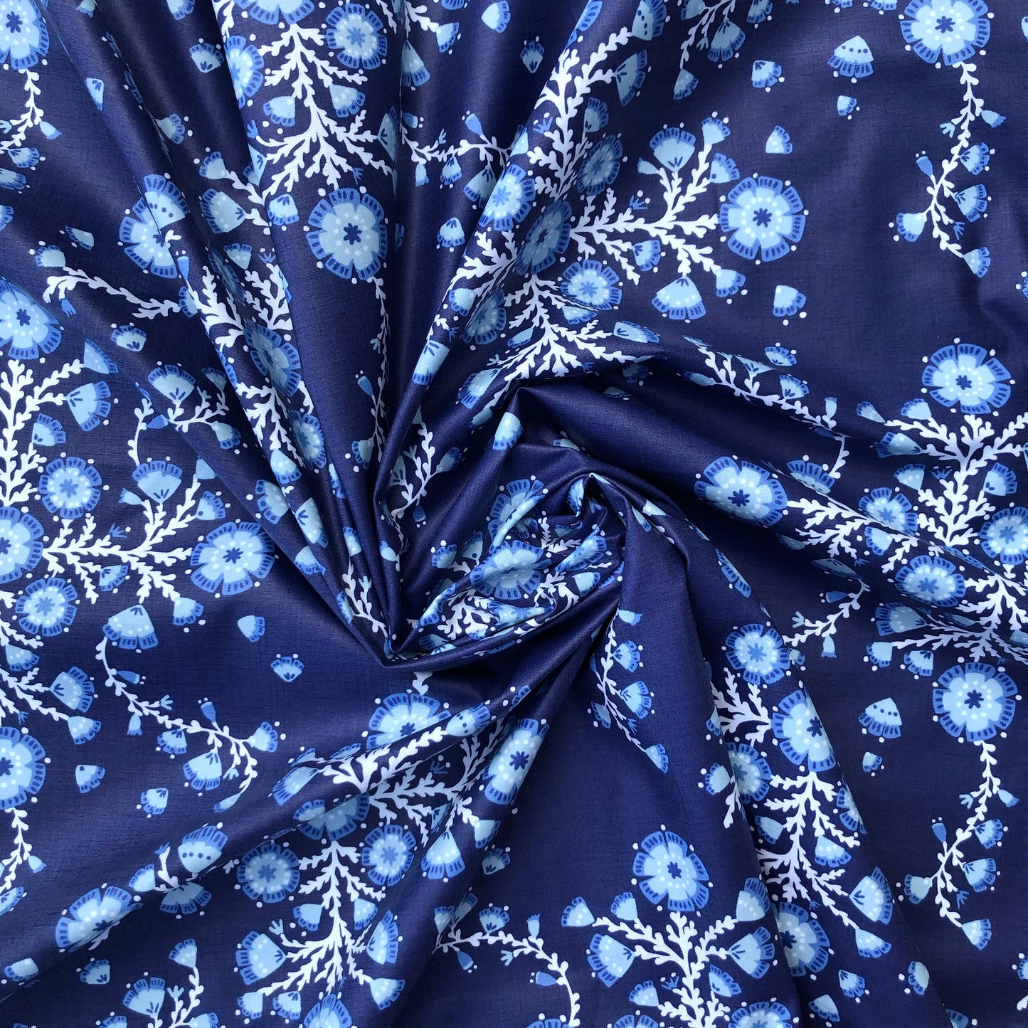 Monterey Outdoor Tablecloth | Splash Fabrics