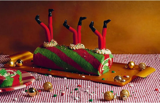 Gingerbread Book: 50 Spiced Bakes, Houses, Cookies, Desserts and More | Helena Garcia