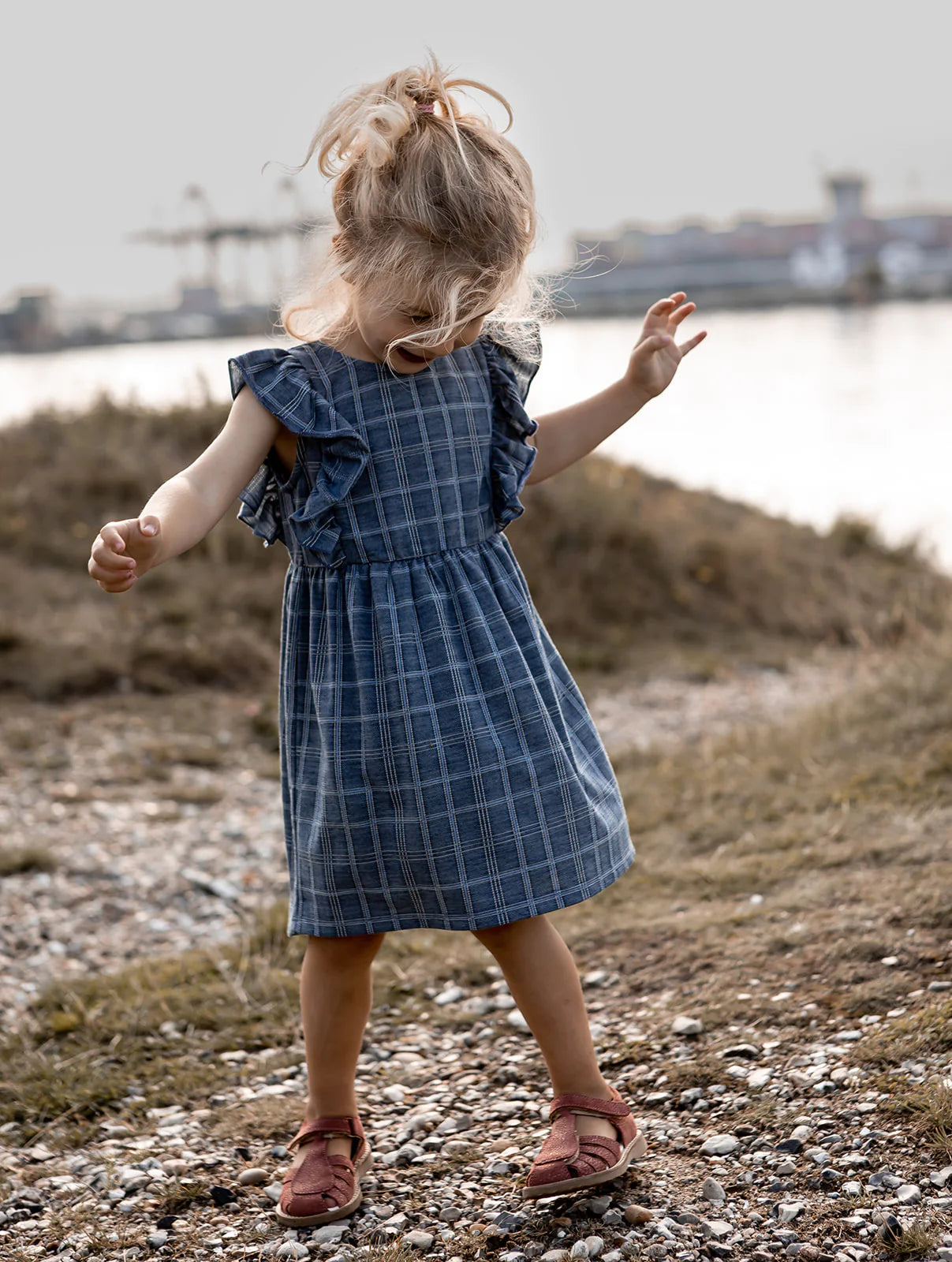Miro Ruffle Dress - Navy | Fliink