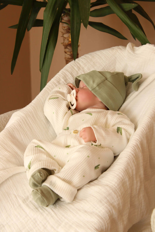 Pea Patterned 2 Piece Set | Honey and Hive