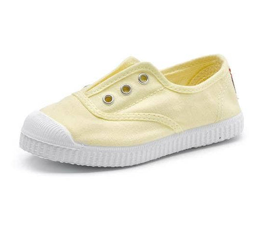 Lemon Yellow Slip On | Cienta Shoes
