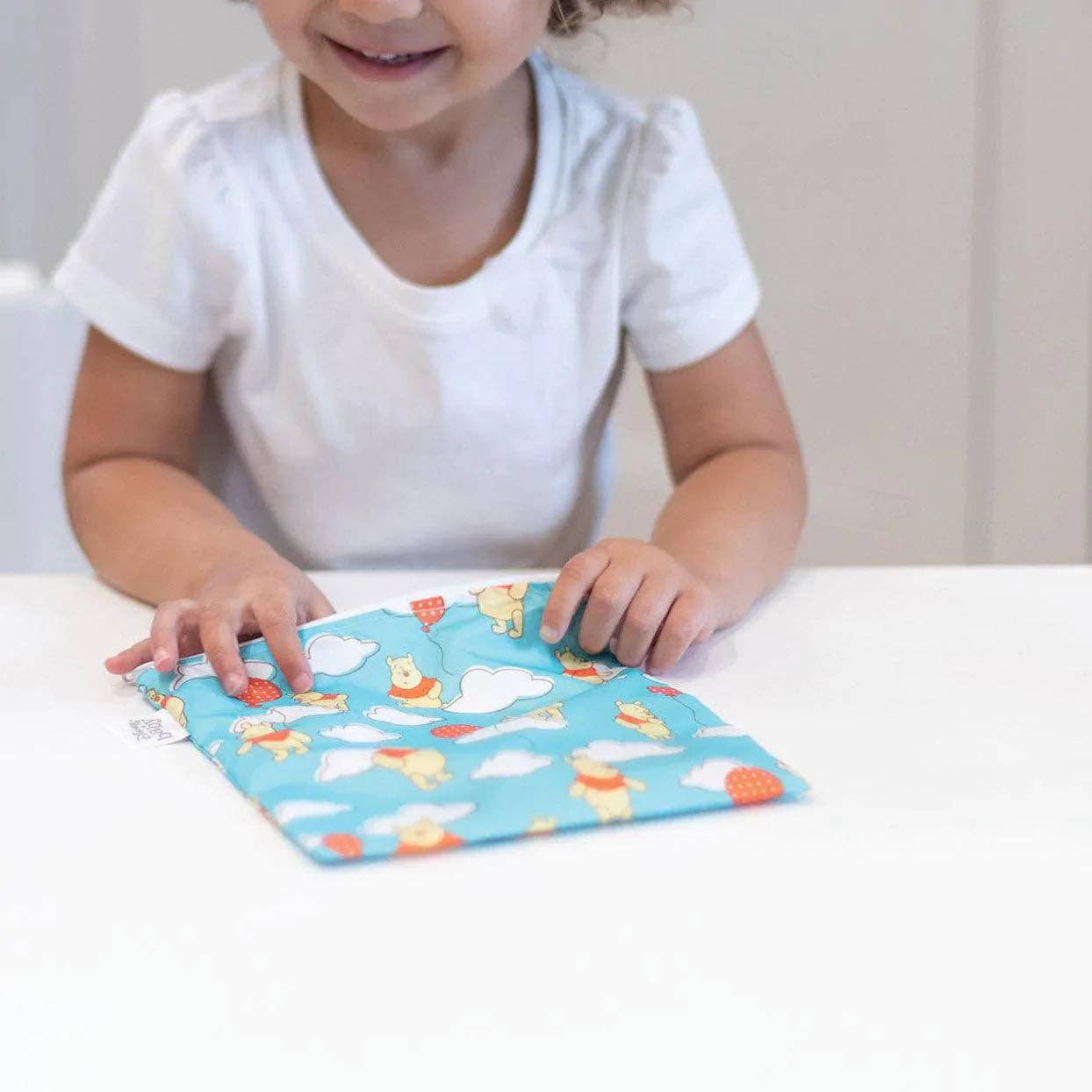 Reusable Snack Bag, Large: Winnie the Pooh Balloons | Bumkins