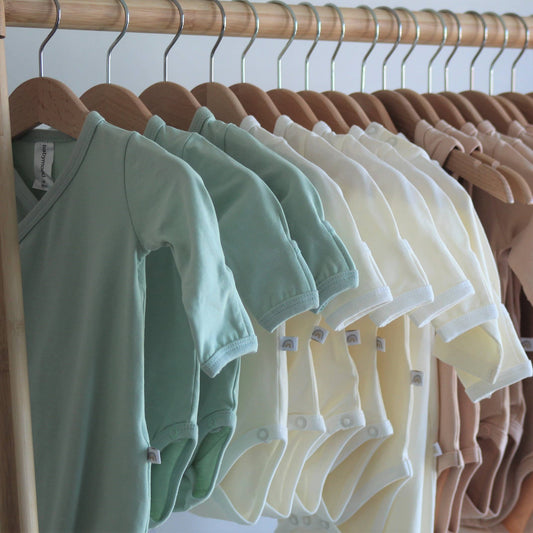 Light Green Organic Bodysuit | Babymood Norway