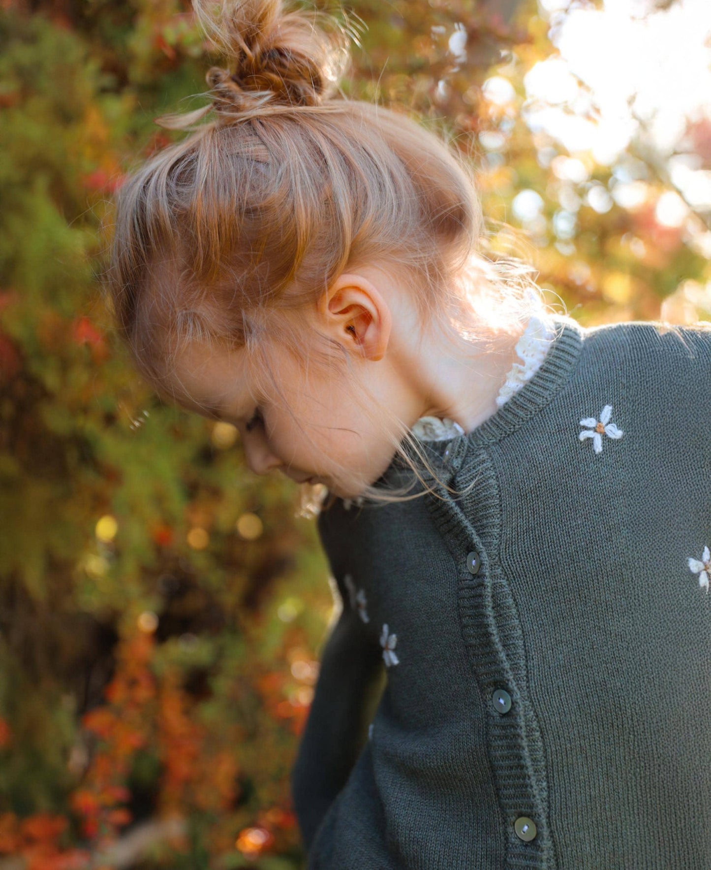 Hand Embroidered Daisy Cardigan | Fliink Denmark