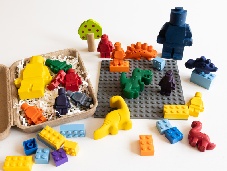 Handmade Crayons - LEGO THEME | Art en Ciel