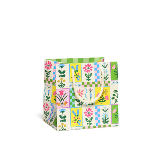 Retro Flower Gift Bag | Red Cap Cards