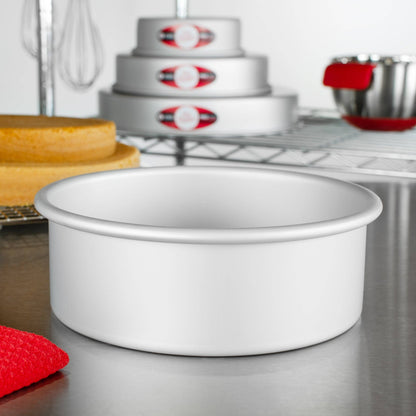 Round Cake Pan (Various Sizes) | Fat Daddio's