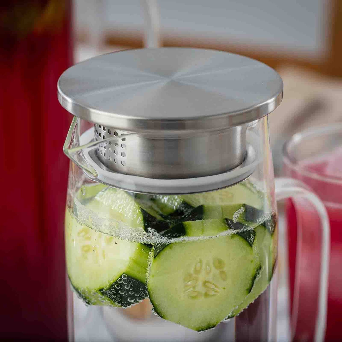 34 oz Glass Pitcher w/ Stainless Lid | TableCraft