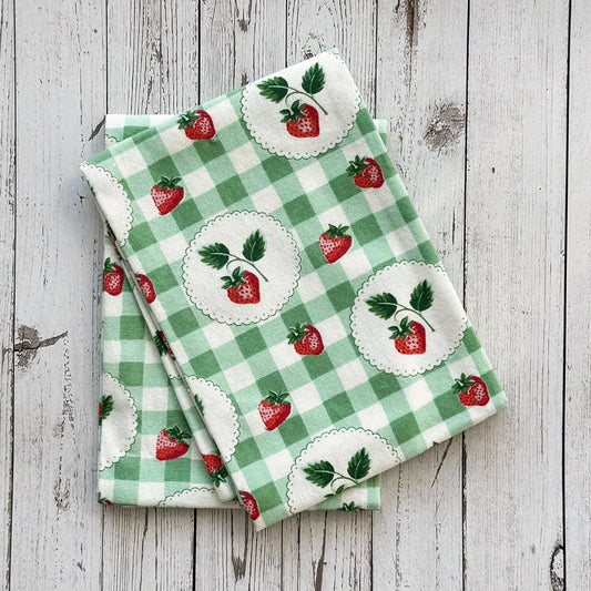 Strawberry Gingham Printed Towel Set | Mahogany
