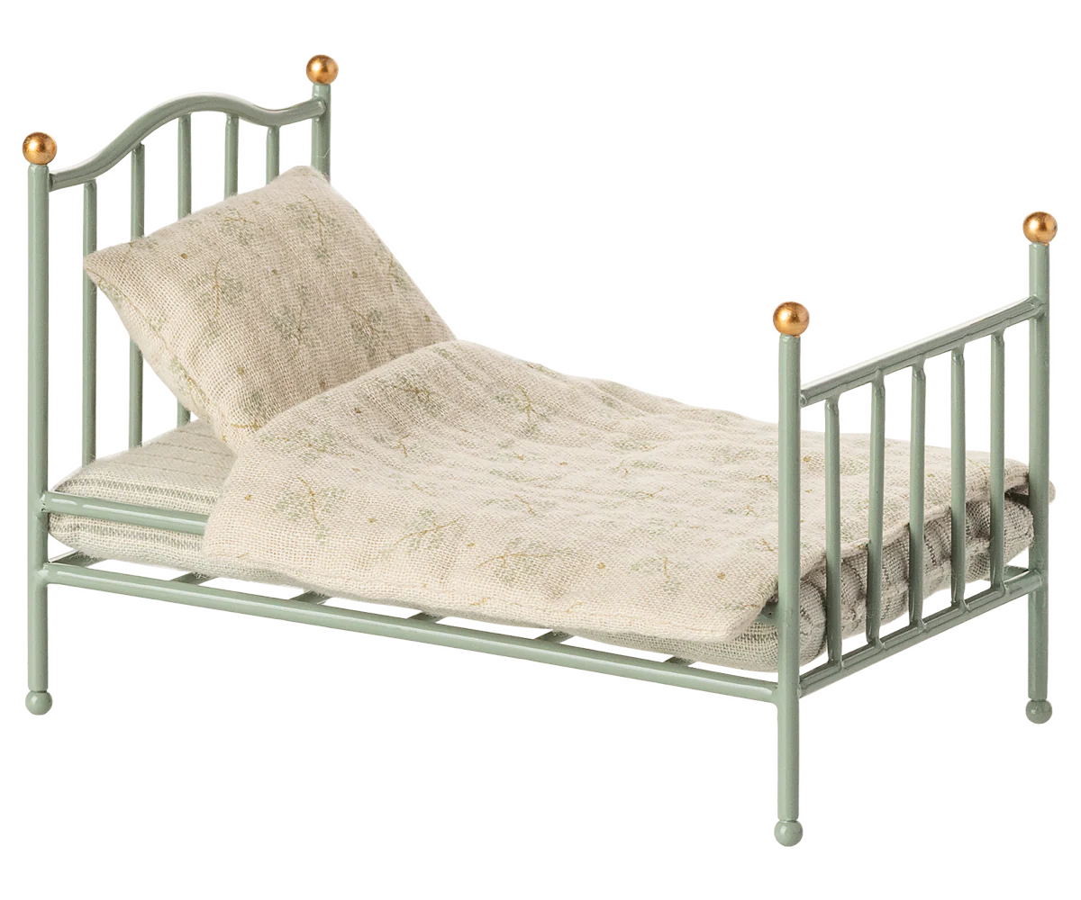 Vintage Single Bed, Mouse- Mint | Maileg