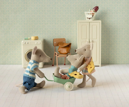 Big Brother Tricycle Mouse - Brown | Maileg