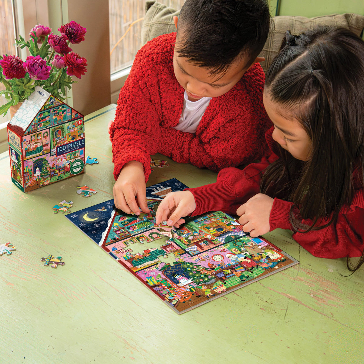 Christmas House Puzzle (100pc) | Eeboo
