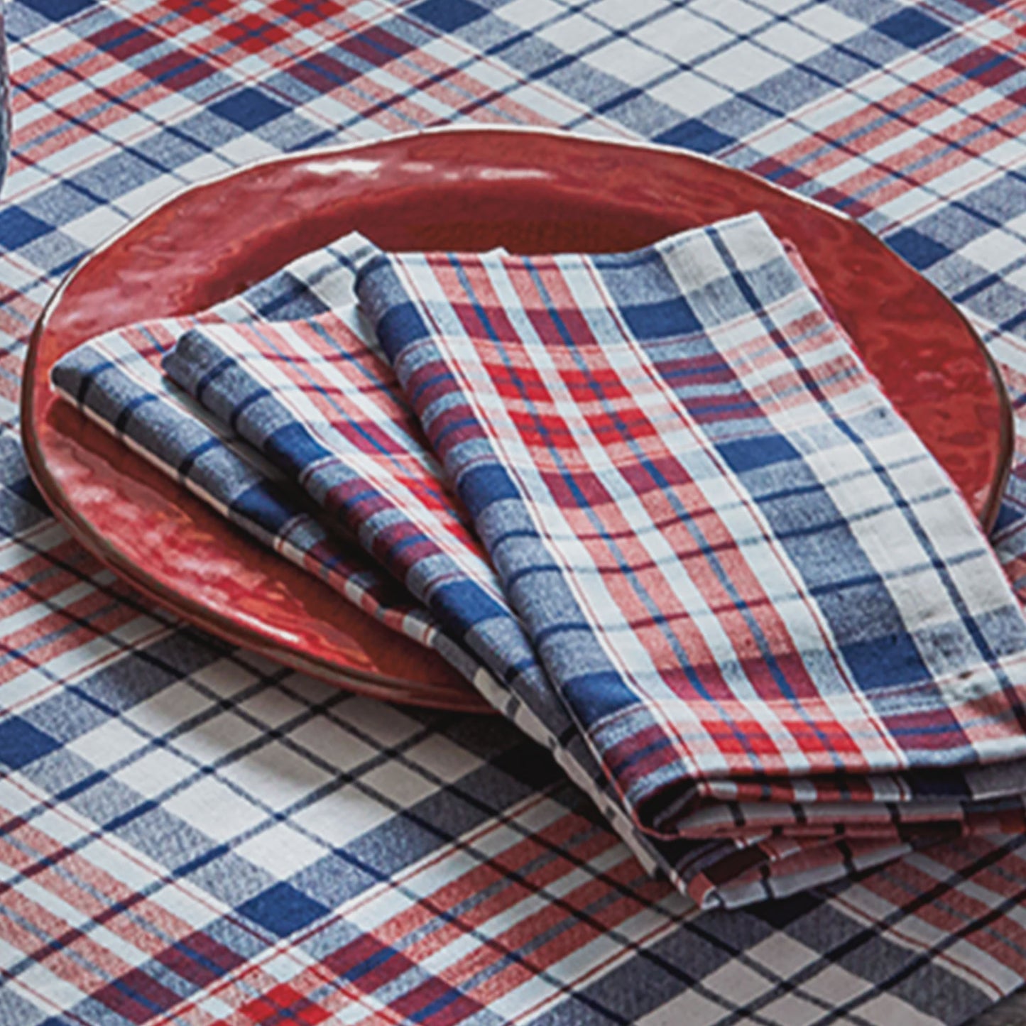 Arlo Plaid Tablecloth | Tag