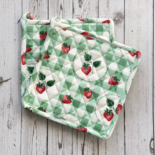 Strawberry Gingham Pot Holder - Set of 2 | Mahogany