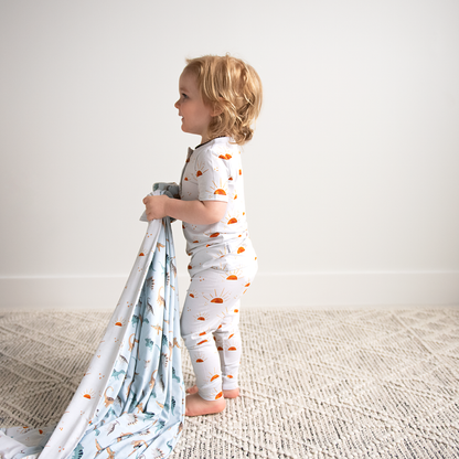 August Two Piece Lounge Set | Gigi & Max