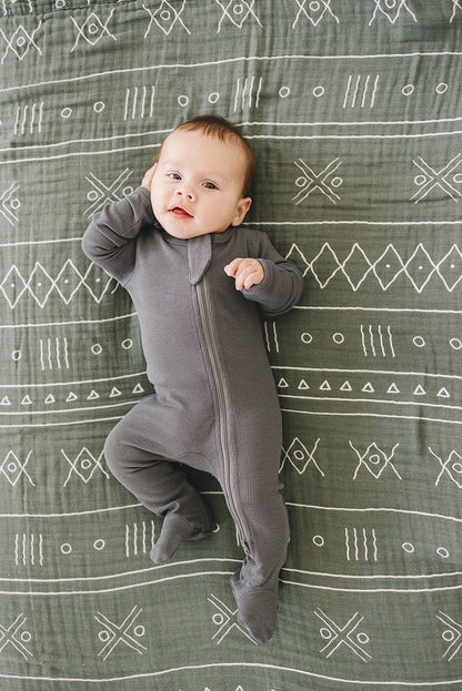 Charcoal Gray Ribbed Footed Romper | Urban Baby