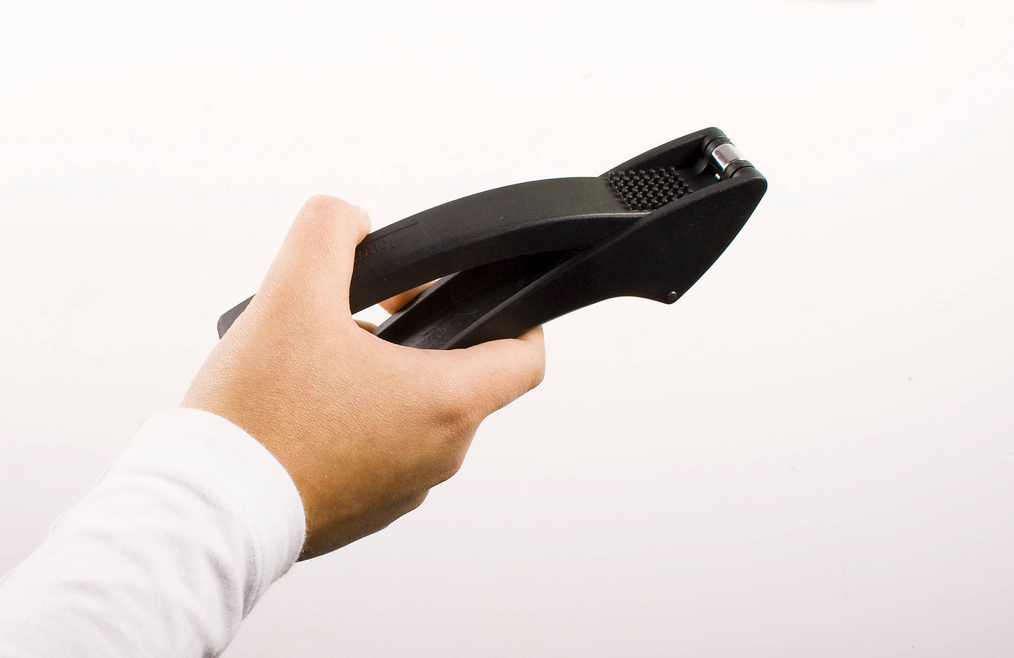 Click & Clean Garlic Press | Linden Sweden