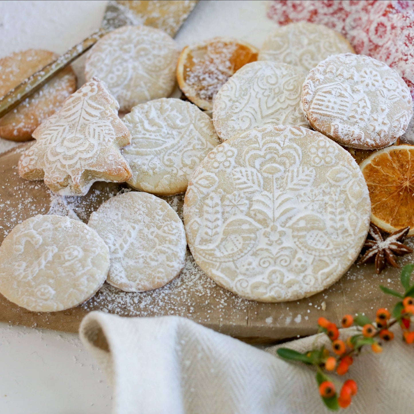 Autumn Leaves Embossing Rolling Pin | Boon Homeware