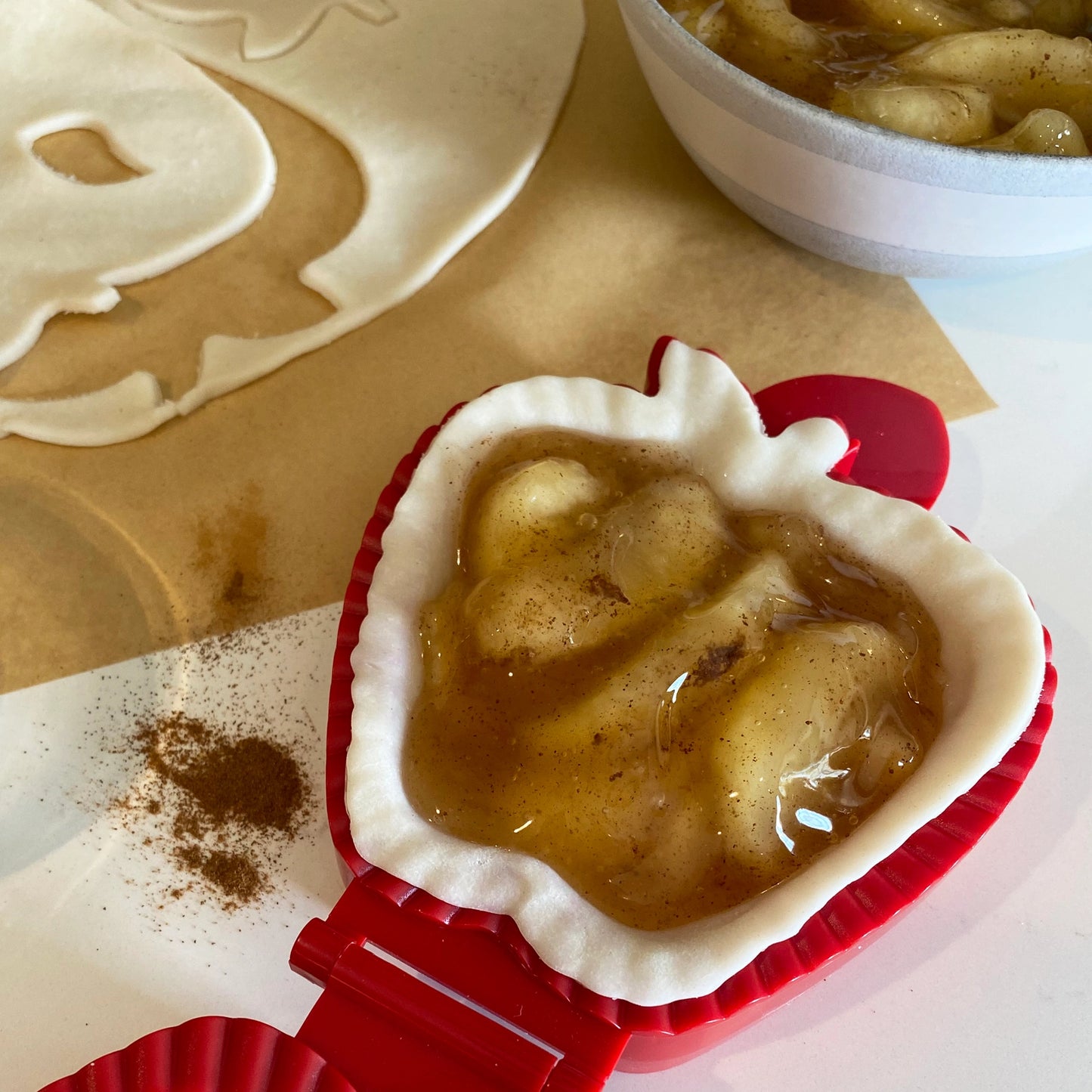 Pocket Pie Maker | R&M International