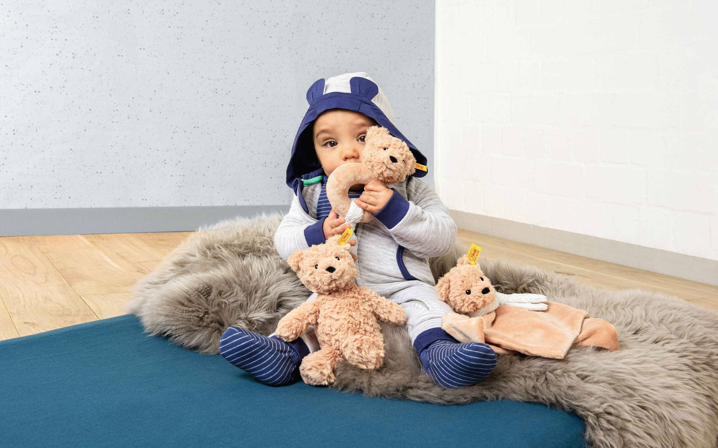 Jimmy Teddy Bear Plush | Steiff
