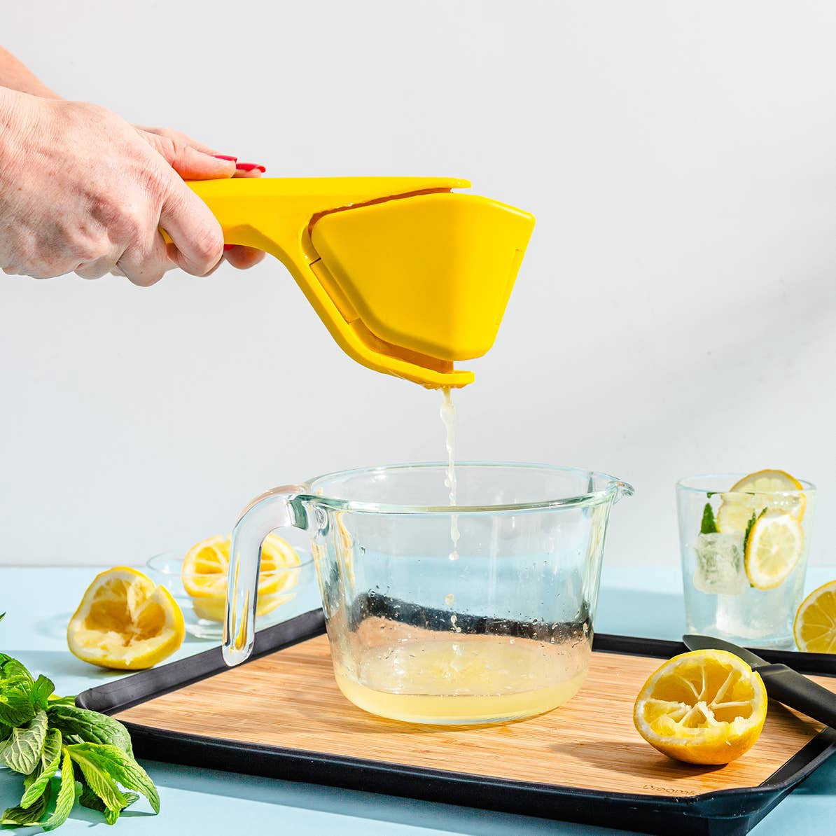 Fluicer® - Fold Flat Easy Citrus Juicer | Dreamfarm