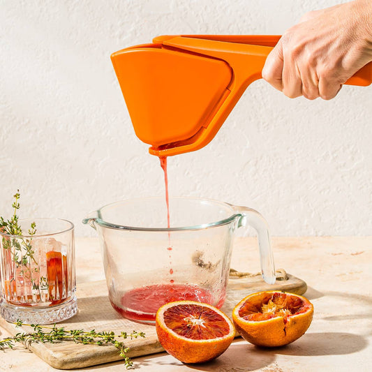 Fluicer® - Fold Flat Easy Citrus Juicer | Dreamfarm